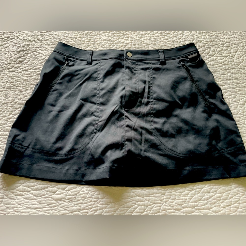Womens Outdoor Voices Hiking Travel Black Skort Zippered Pockets Size Medium